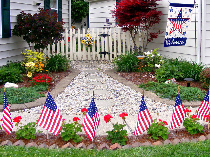 Rent Friendly Fourth of July Decorations